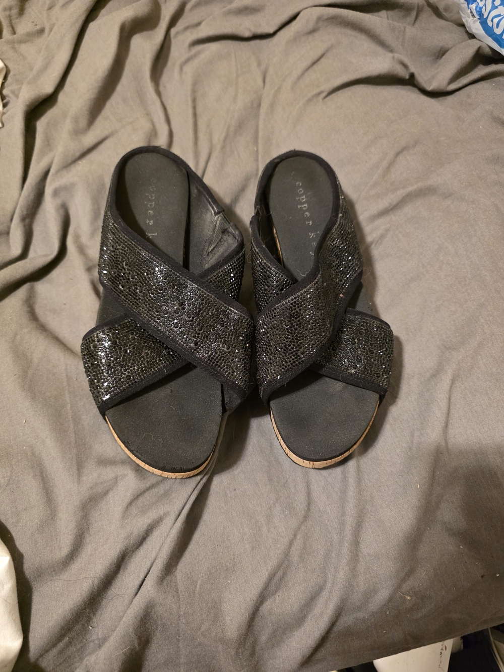 Copper Key Black Sparkle Crisscross Slides● No Box
